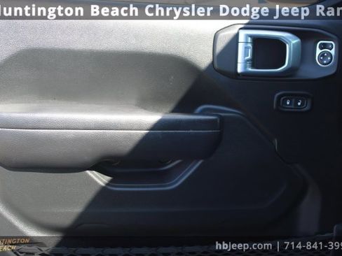 Used 2021 Jeep Wrangler Unlimited Sport image 12