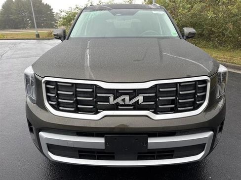 New 2025 Kia Telluride S image 2