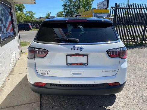 Used 2025 Jeep Compass Limited AWD/4WD image 7