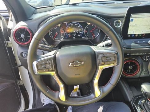 Used 2024 Chevrolet Blazer RS w/ Driver Confidence II Package FWD image 4