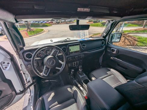 Used 2022 Jeep Wrangler Unlimited Sahara w/ LED Lighting Group image 26