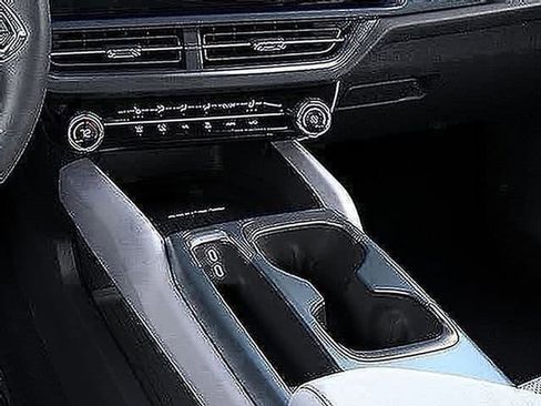 New 2025 Chevrolet Equinox EV LT image 39