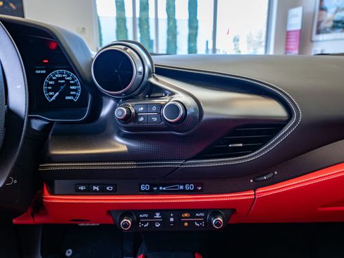 Used 2021 Ferrari F8 Tributo image 14