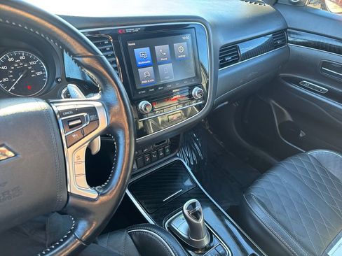 Used 2021 Mitsubishi Outlander GT image 23