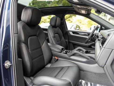 New 2026 Porsche Cayenne Coupe image 56