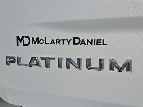 Certified 2025 Ford Expedition Max Platinum image 9