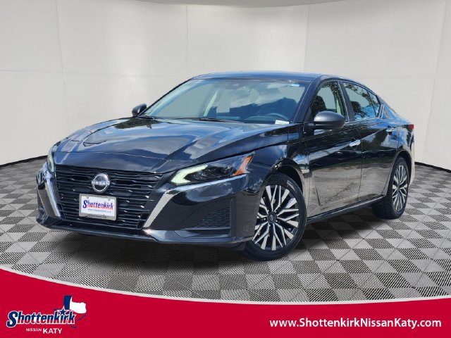 Used 2025 Nissan Altima 2.5 SV FWD image 1