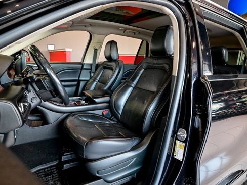 Used 2022 Lincoln Aviator Grand Touring w/ Elements Package Plus AWD/4WD image 16
