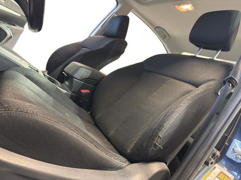 Used 2010 Subaru Legacy 2.5i Premium AWD/4WD image 14