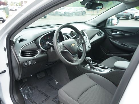 Used 2022 Chevrolet Malibu LS w/ LPO, Floor Liner Package FWD image 14
