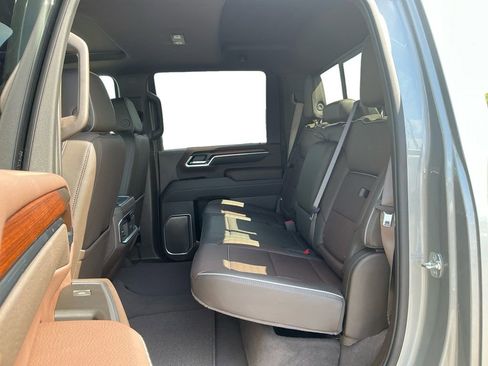 Used 2025 GMC Sierra 2500 Denali w/ Denali Reserve Package AWD/4WD image 21