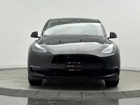 Used 2023 Tesla Model Y Long Range AWD/4WD image 2