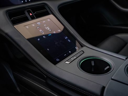 New 2026 Porsche Taycan 4S AWD/4WD image 37