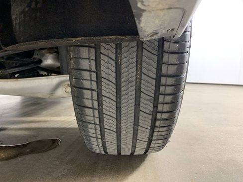 Used 2019 Chevrolet Equinox Premier image 39