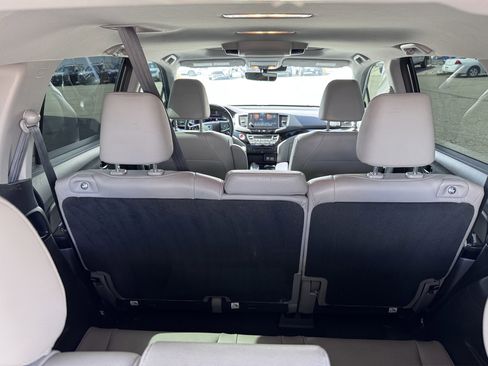 Used 2021 Honda Pilot Touring image 49