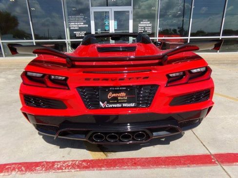 Used 2025 Chevrolet Corvette Z06 image 7