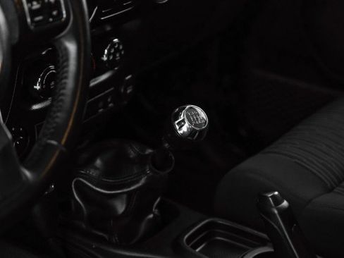 Used 2012 Jeep Wrangler Rubicon image 16