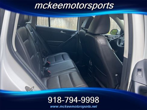 Used 2016 Volkswagen Tiguan S image 12