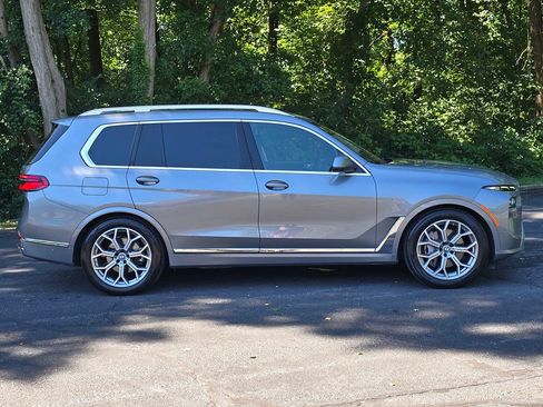 Used 2025 BMW X7 xDrive40i w/ Premium Package AWD/4WD image 7