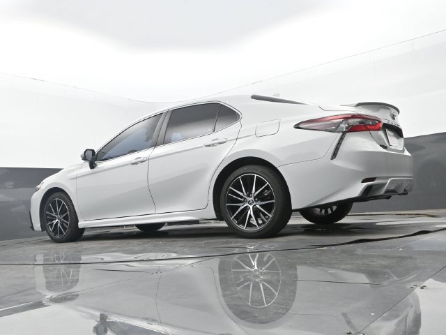 Used 2024 Toyota Camry SE FWD image 10