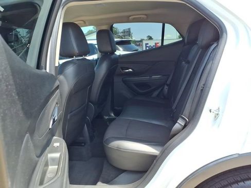 Used 2019 Buick Encore Preferred FWD image 17