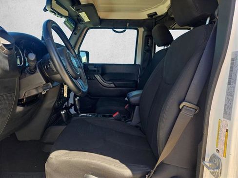 Used 2018 Jeep Wrangler Unlimited Sport S image 14