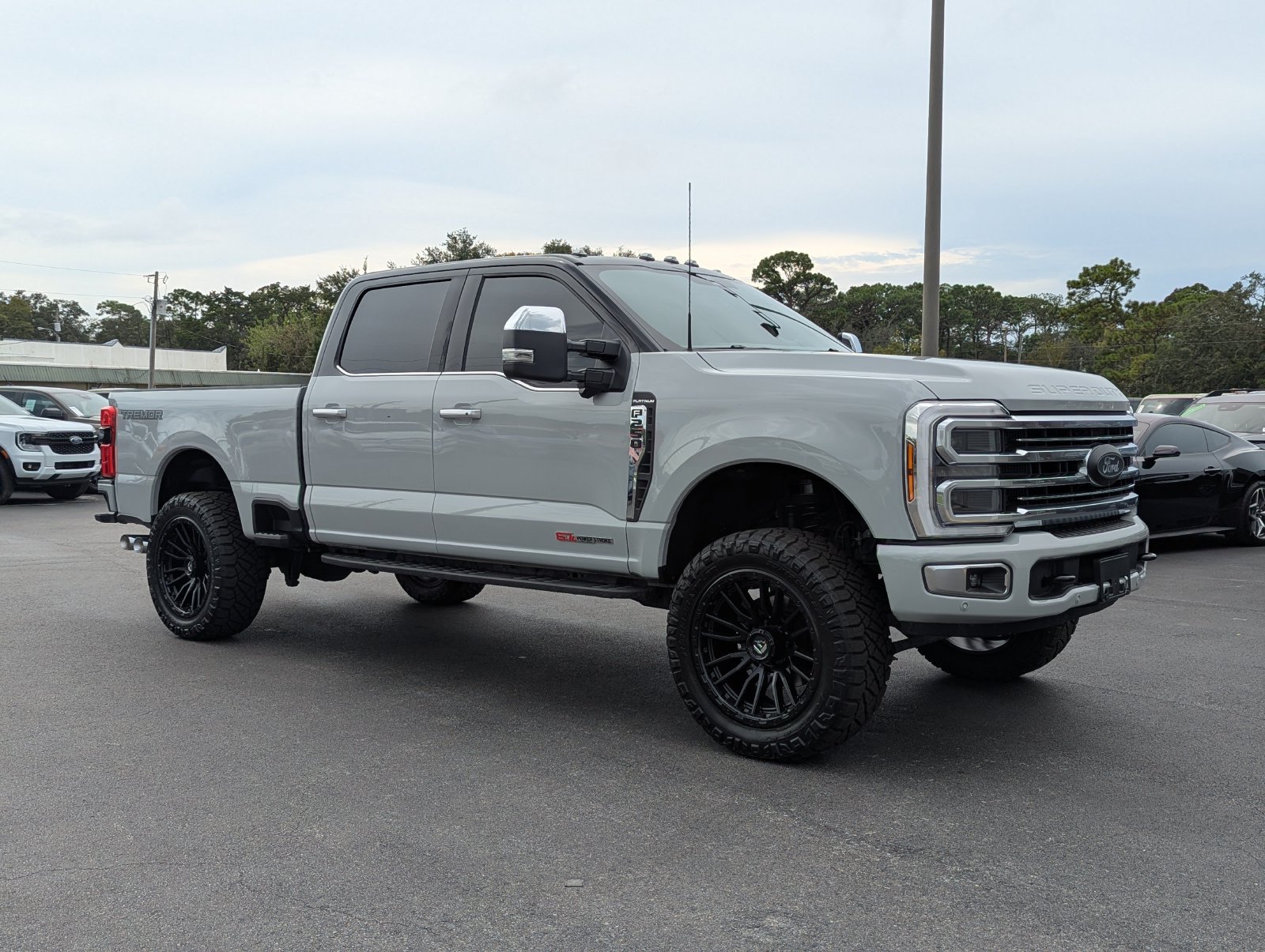 Certified 2026 Ford F250 Platinum w/ Platinum Plus Package AWD/4WD image 2