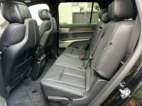 New 2026 Cadillac Vistiq Sport image 15