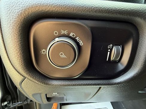 Used 2024 RAM 1500 Laramie image 18