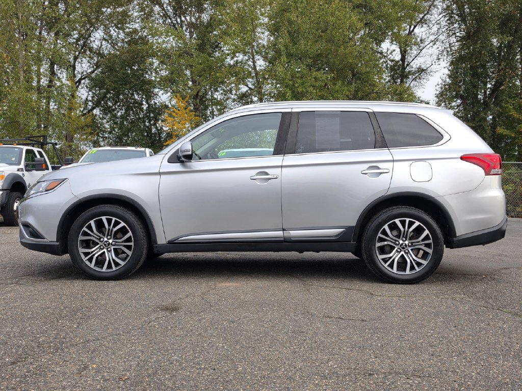 Used 2020 Mitsubishi Outlander ES AWD/4WD image 3
