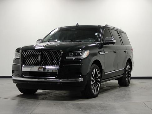 Used 2024 Lincoln Navigator Black Label image 8