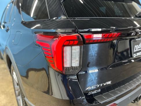 New 2026 Ford Explorer Active w/ Active Comfort Package AWD/4WD image 9