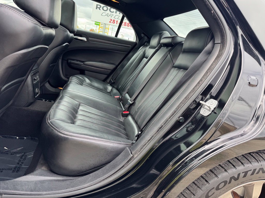 Used 2014 Chrysler 300 S RWD image 8
