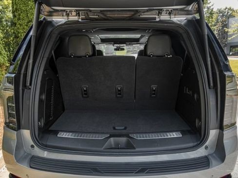 Used 2025 Chevrolet Tahoe RST w/ Comfort Package RWD image 19