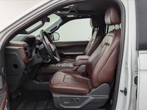 Used 2023 Ford Expedition Limited image 14