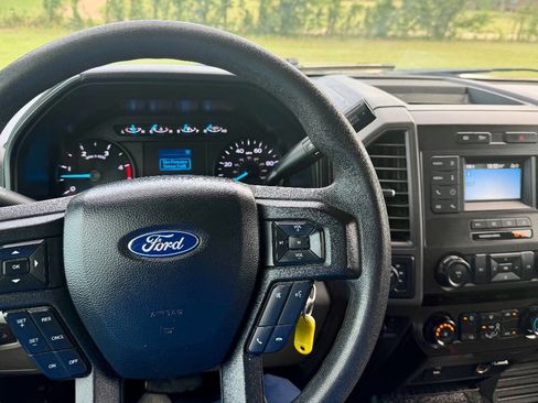 Used 2020 Ford F350 XL w/ Power Equipment Group AWD/4WD image 18