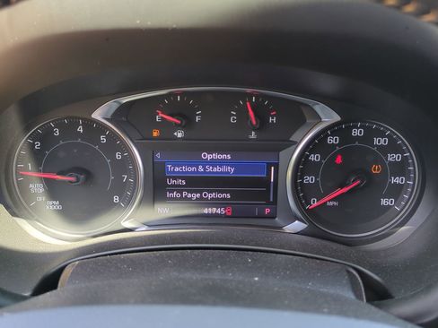 Certified 2022 GMC Terrain AT4 AWD/4WD image 4