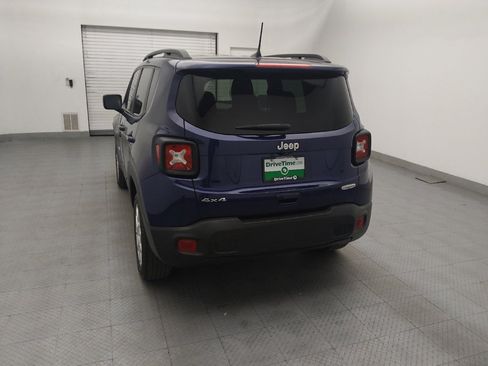 Used 2020 Jeep Renegade Latitude w/ Cold Weather Group image 6