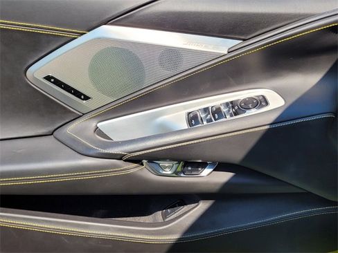 Used 2022 Chevrolet Corvette Stingray Premium Conv w/ Z51 Performance Package image 18
