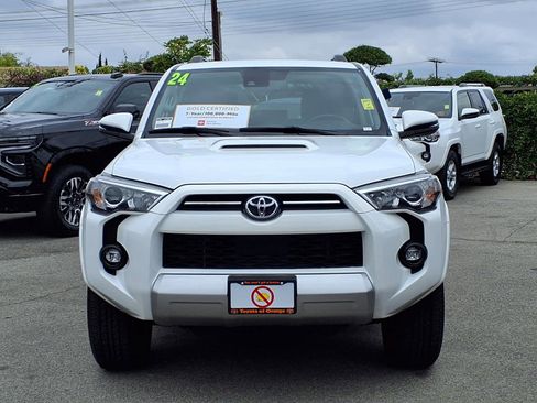 Certified 2024 Toyota 4Runner TRD Off-Road Premium AWD/4WD image 2
