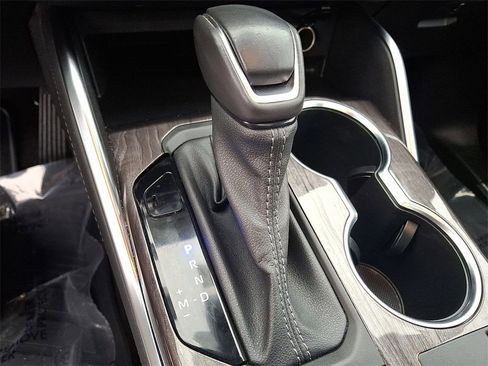 Used 2023 Toyota Highlander Platinum image 15