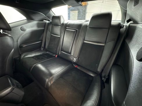 Used 2014 Dodge Challenger R/T image 40