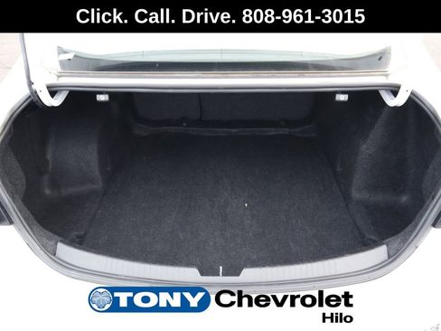 Used 2022 Chevrolet Malibu LT FWD image 17