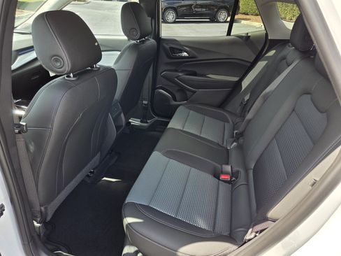 New 2026 Chevrolet Trax LT w/ Midnight Edition FWD image 6
