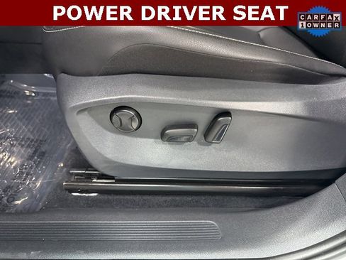 Used 2022 Volkswagen Tiguan SE image 5