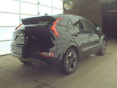 Used 2023 Kia Niro Wind w/ Wind Preserve Package FWD image 4