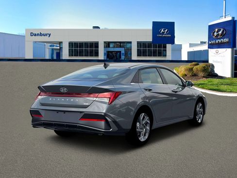 New 2026 Hyundai Elantra Limited w/ Cargo Package image 7