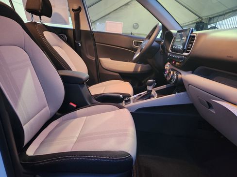 New 2026 Hyundai Venue SEL image 28