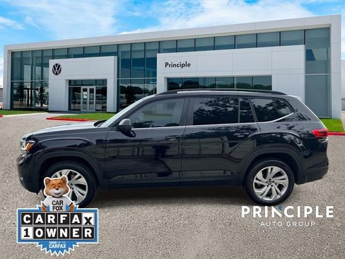 Used 2023 Volkswagen Atlas SE w/ Panoramic Sunroof Package image 6