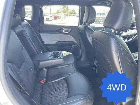 Used 2024 Jeep Compass Latitude AWD/4WD image 26